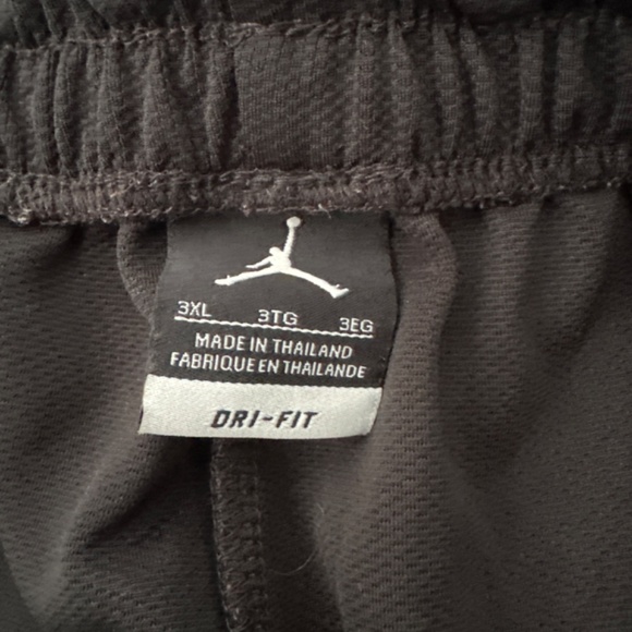 Jordan Shorts 3XL - Picture 3 of 4